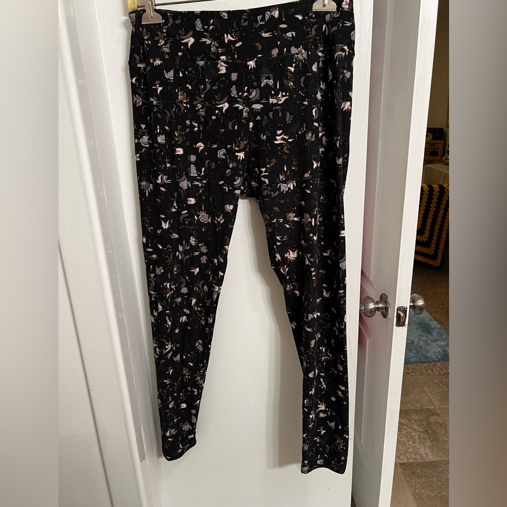 LuLaRoe Leggings - Tall and Curvy